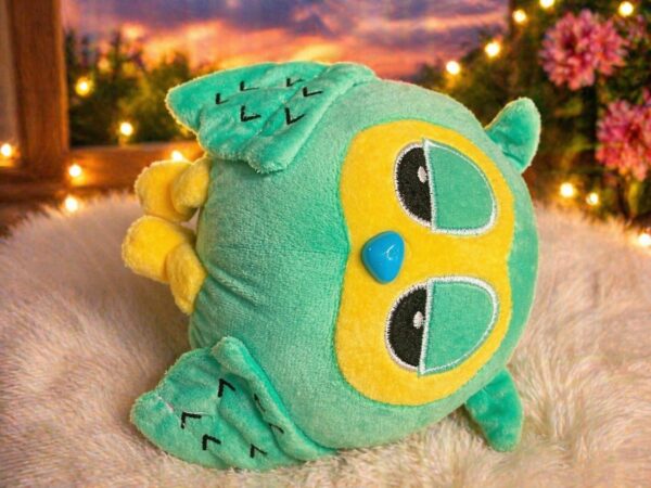 Cute owl bird showpiece for home decor, decorative table and shelf item with stylish design.